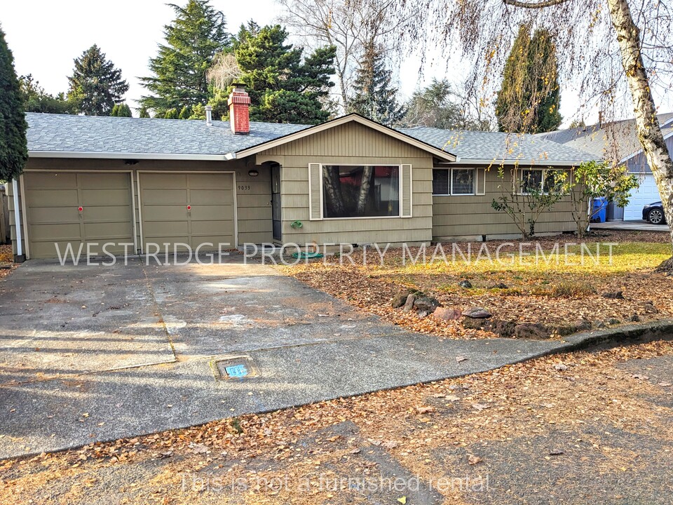 9033 SE 41st Ave in Milwaukie, OR - Building Photo