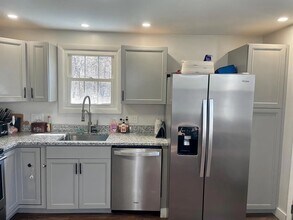 15 Reginald St in Auburn, ME - Building Photo - Building Photo