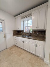 2975 SW 25th Ter in Miami, FL - Building Photo - Building Photo