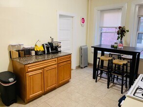 1288 Commonwealth Ave, Unit 1 in Boston, MA - Building Photo - Building Photo