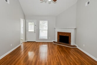 145 Sandpiper Dr in Hernando, MS - Foto de edificio - Building Photo