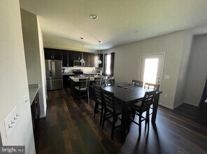 9510 Hillcrest Dr in Fredericksburg, VA - Foto de edificio - Building Photo