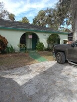 7429 Washington St, Unit 7429 in New Port Richey, FL - Building Photo