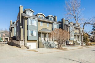 110 10 Av NE in Calgary, AB - Building Photo