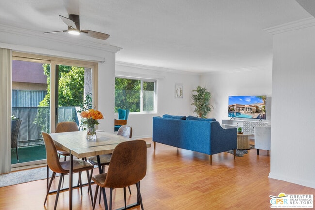400 N Sunrise Way in Palm Springs, CA - Foto de edificio - Building Photo