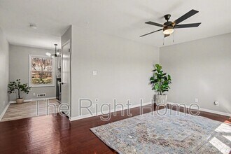 1606 Cole Creek Dr in Omaha, NE - Building Photo - Building Photo