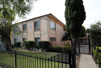 1426 Minnie St in Santa Ana, CA - Building Photo - Building Photo