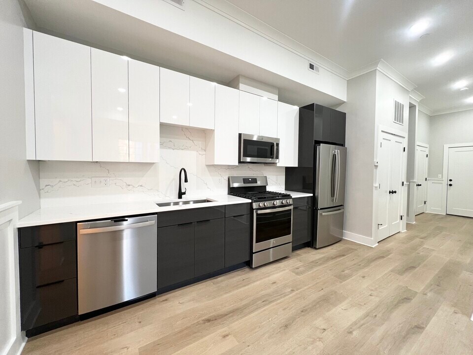 111 Thurston St in Somerville, MA - Building Photo