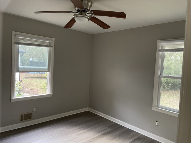 930 Dale Dr SW in Mableton, GA - Building Photo - Building Photo