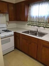 2526 Poplar Ave NW in Massillon, OH - Building Photo - Building Photo