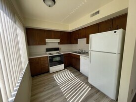 9500 W Smith St in Yorktown, IN - Building Photo