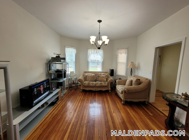 property at 68 Myrtle St