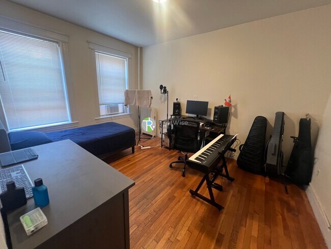 25 Queensberry St, Unit #8 in Boston, MA - Building Photo - Building Photo