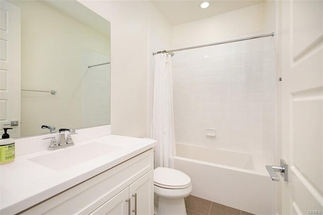 37 Lilac in Lake Forest, CA - Building Photo - Building Photo