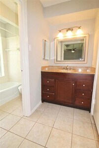 13511 Brook Hollow Dr photo'