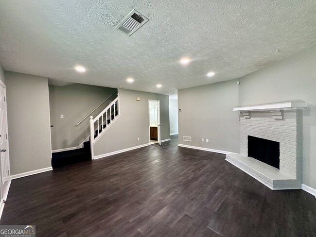 292 Timber Creek Ln SW in Marietta, GA - Building Photo - Building Photo