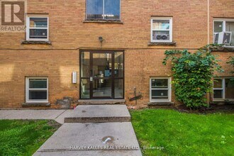 2905 St Clair Ave E in Toronto, ON - Building Photo - Building Photo