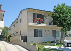 3732 Westwood Blvd in Los Angeles, CA - Building Photo