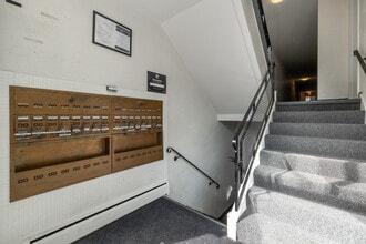 3508 Colfax Ave S in Minneapolis, MN - Building Photo - Interior Photo