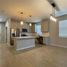 19812 Blue Pond Dr in Lutz, FL - Building Photo - Building Photo
