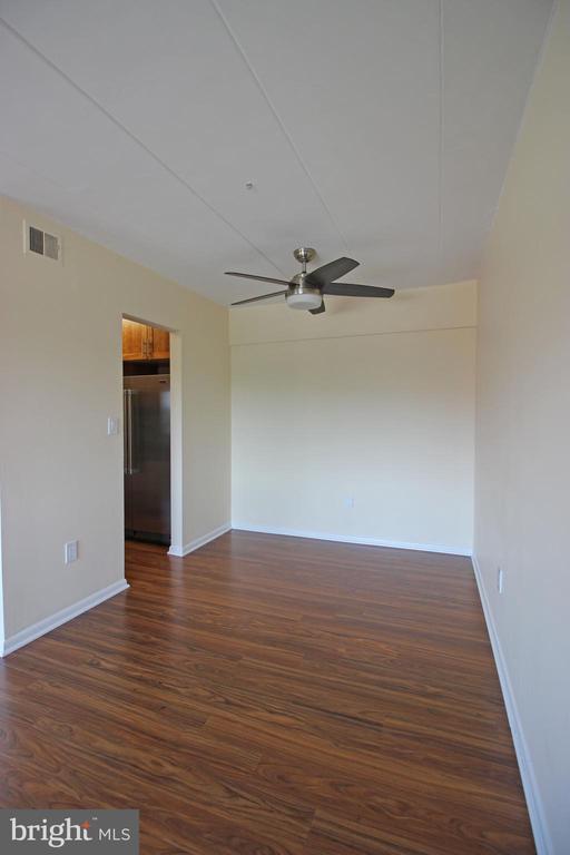 200 Locust St SE in Vienna, VA - Building Photo - Building Photo