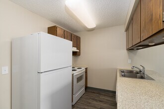 Center Court in Spokane, WA - Building Photo - Interior Photo