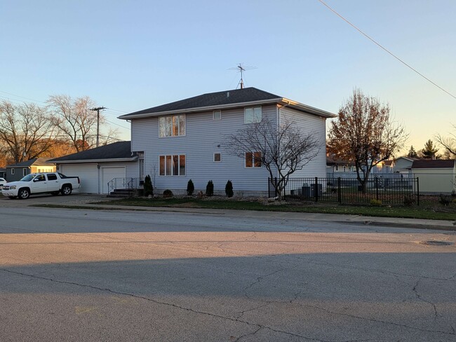 8906 Erie St in Highland, IN - Building Photo - Building Photo