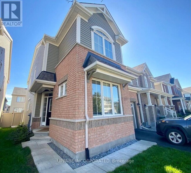 66 Escallonia Ct