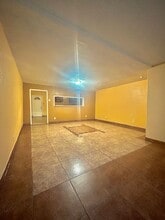 301 San Lucas St in Mc Farland, CA - Building Photo - Building Photo