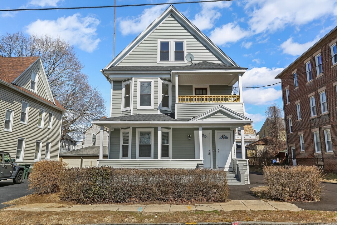 92-94-94 Alfred St in Bridgeport, CT - Building Photo