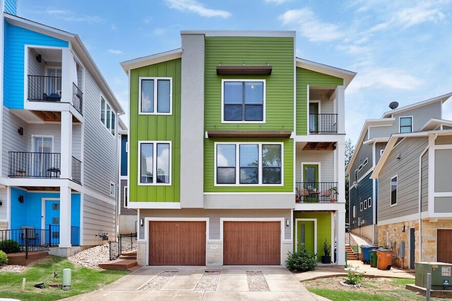1921 Warely Ln in Austin, TX - Building Photo
