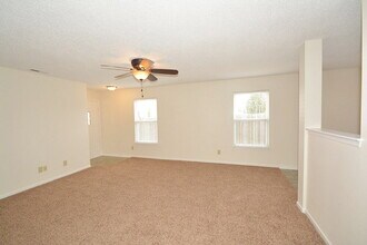 8561 Bluff Point Dr in Indianapolis, IN - Building Photo - Building Photo