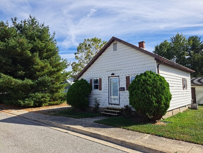 718 Center St in New Haven, IN - Building Photo