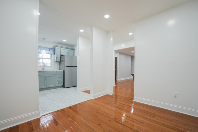 377 Peck St in New Haven, CT - Building Photo - Building Photo