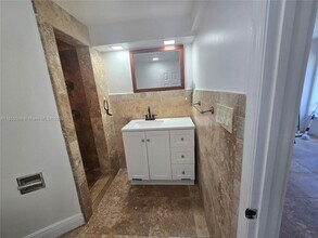 219 S 17th Ave in Hollywood, FL - Building Photo - Building Photo
