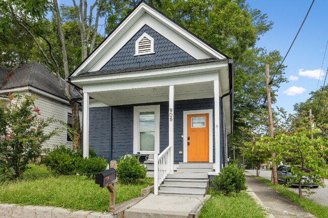 906 Allene Ave SW in Atlanta, GA - Building Photo - Building Photo