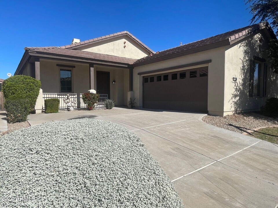 270 W Wisteria Pl in Chandler, AZ - Foto de edificio