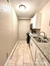 710 W 48th St in Kansas City, MO - Foto de edificio - Building Photo