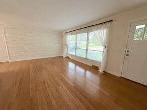 207 Ivanhoe Way in Bloomington, IL - Building Photo - Building Photo