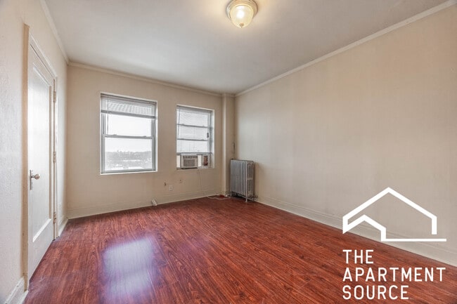 6930 N Greenview Ave in Chicago, IL - Building Photo - Building Photo