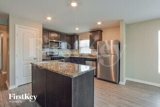 437 Kensington View Dr in Winter Haven, FL - Foto de edificio - Building Photo