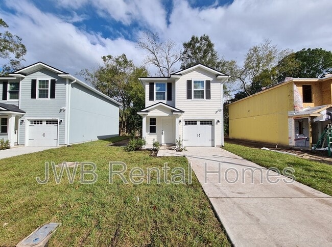 681 Melba St in Jacksonville, FL - Building Photo - Building Photo