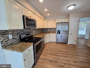 1722 McNelis Dr in Southampton, PA - Building Photo - Building Photo