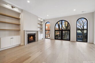 2028 W Wabansia Ave in Chicago, IL - Building Photo - Building Photo
