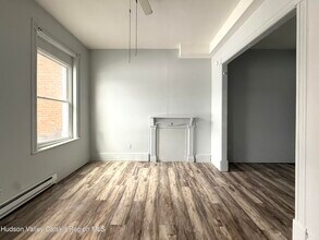 110 Partition St in Saugerties, NY - Building Photo - Building Photo