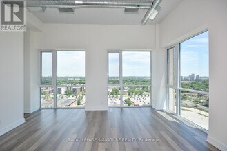 75 The Donway W in Toronto, ON - Building Photo - Building Photo