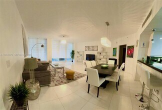 9559 Collins Ave in Surfside, FL - Building Photo - Building Photo