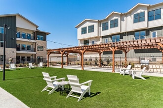 River Junction in Leander, TX - Foto de edificio - Building Photo