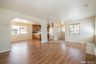 1659 Thrush Ave in San Leandro, CA - Foto de edificio - Building Photo