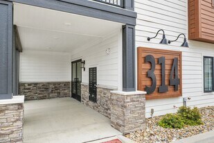 314 S State St in Champaign, IL - Building Photo